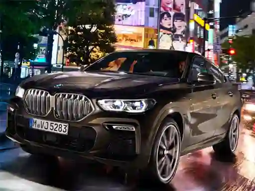 Joc BMW X6 M50I en línia