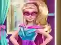 Joc Superhero Doll Closet en línia