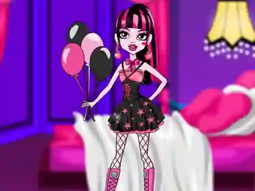 Joc Delicate Dracula Dress Up en línia