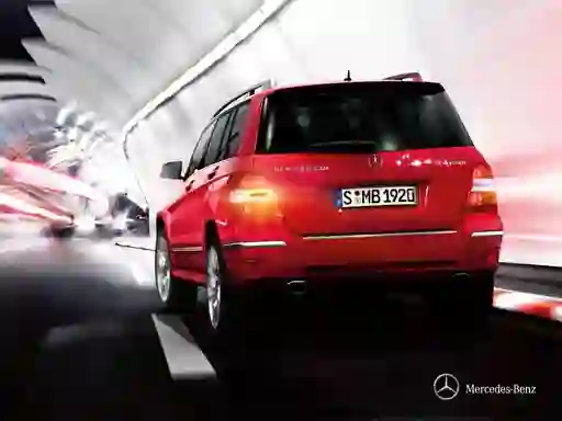 Joc Luxury Medium Suv Puzzle en línia