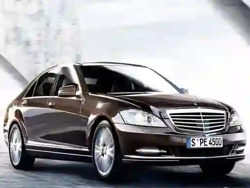 Joc Luxury Sedan Suzzle en línia