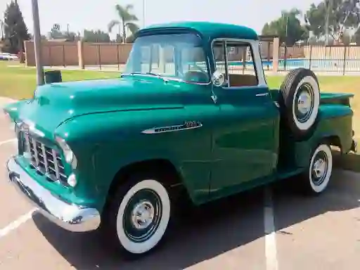 Joc Classic Trucks Puzzle en línia