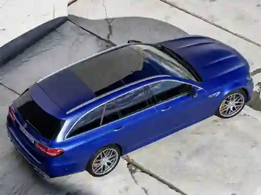 Joc Mercedes Benz E63 Amg Estate Slide en línia