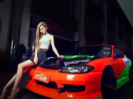Joc Girls and Cars en línia