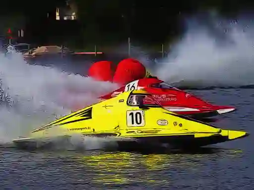 Joc Motor Racing Boat en línia