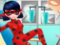 Joc Ambulància de noies puntejades per a superherois  en línia