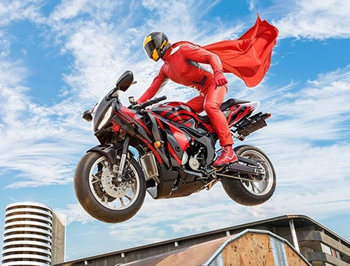 Joc Real Motorbike Super Hero Stunt 3D  en línia